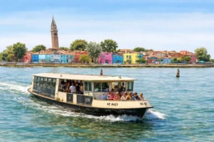 vaporetto-pass-murano-burano-venice